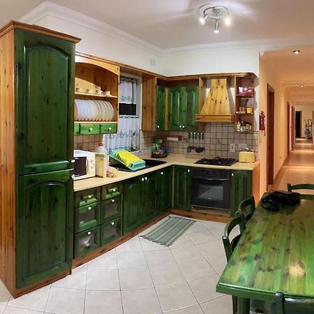 The Halcyon Apartment เมลลิฮา ภายนอก รูปภาพ