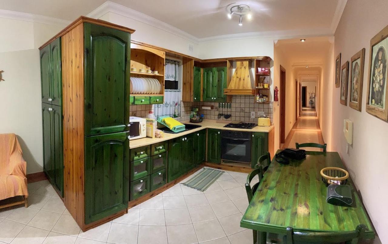 The Halcyon Apartment เมลลิฮา ภายนอก รูปภาพ